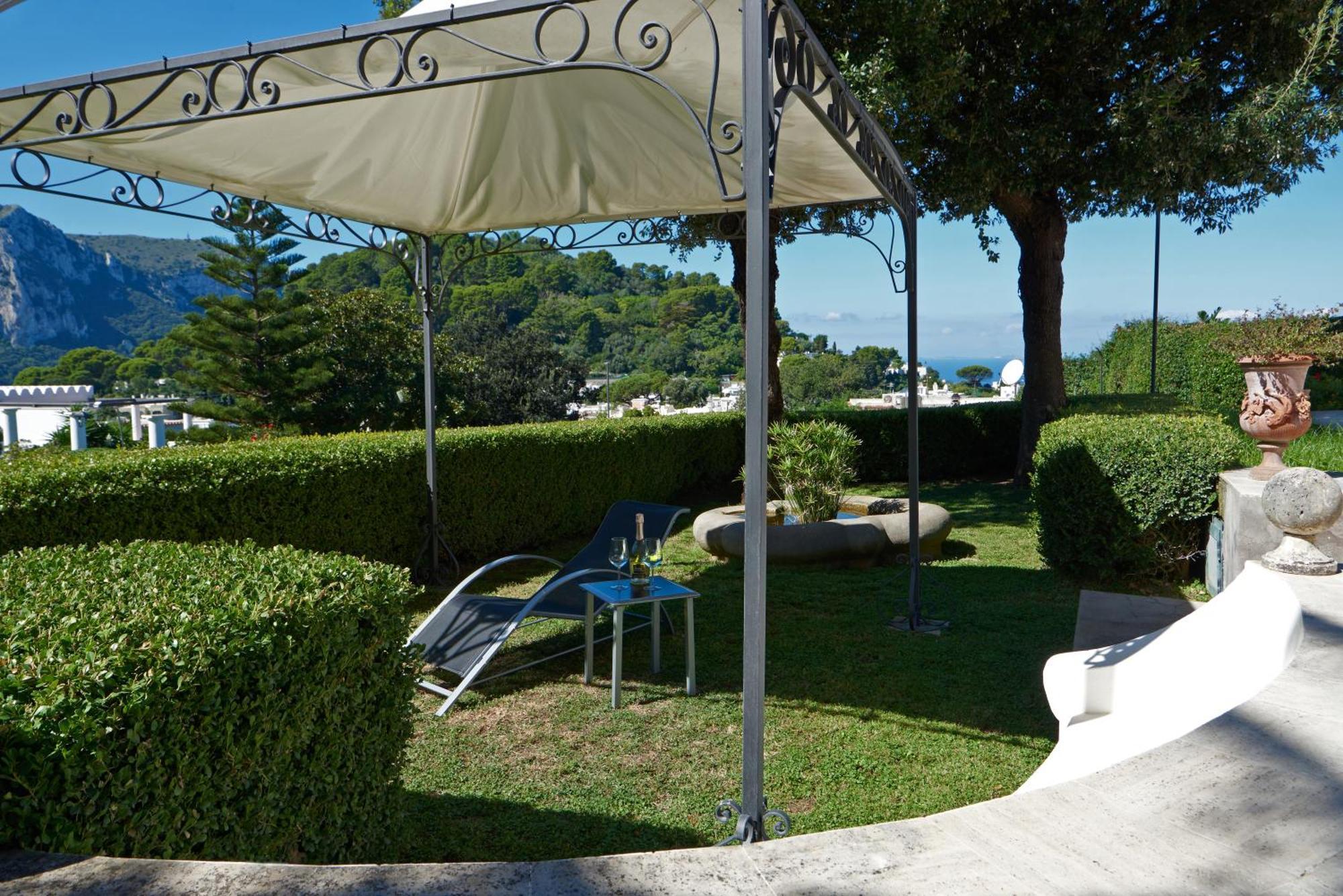 La Casa Dei Merli Capri Exteriör bild