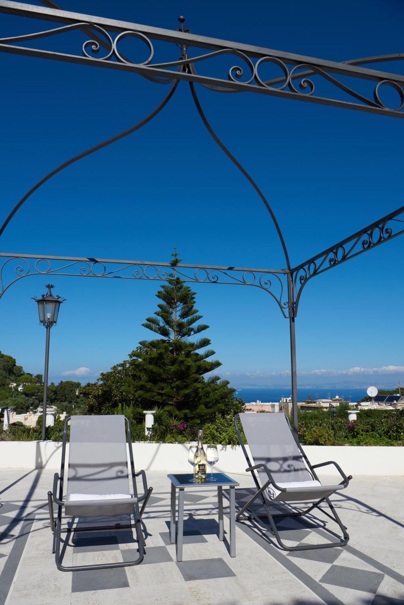La Casa Dei Merli Capri Exteriör bild