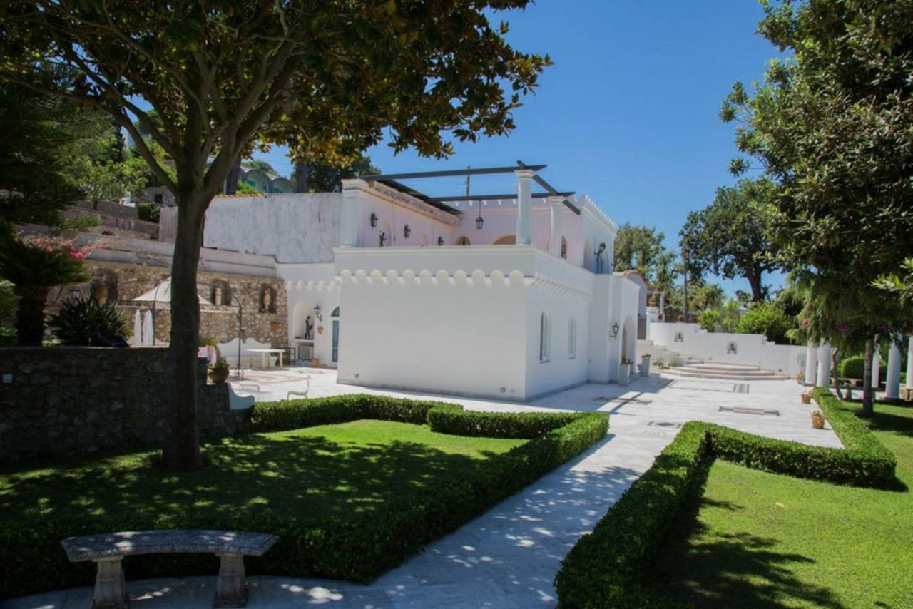 La Casa Dei Merli Capri Exteriör bild